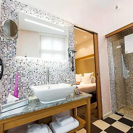 Marotte Hotel